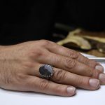 انگشتر عقیق شجر نقره مردانه طرح یاسان - Image 4