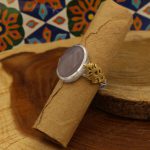 انگشتر عقیق کبود یمنی نقره مردانه طرح مخیم - Image 3