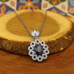 گردنبند یاقوت کبود الماس تراش نقره زنانه طرح آتریسا - Image 2