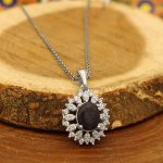 گردنبند یاقوت کبود الماس تراش نقره زنانه طرح دایانا - Image 2