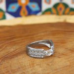 انگشتر توپاز الماس تراش نقره زنانه طرح ژینوس - Image 3