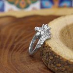 حلقه تک نگین نقره زنانه طرح عسل - Image 3