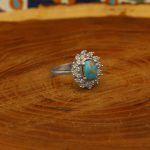 انگشتر فیروزه نیشابوری نقره زنانه طرح نوشین - Image 2