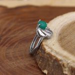 انگشتر عقیق سبز نقره زنانه طرح ماه رو - Image 2