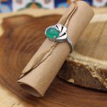 انگشتر عقیق سبز نقره زنانه طرح ماه رو - Image 3