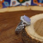 انگشتر عقیق کبود یمنی نقره زنانه طرح رولکسی تیارام - Image 3