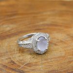 انگشتر عقیق کبود یمنی نقره زنانه طرح راشنو - Image 2