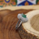 انگشتر زمرد الماس تراش نقره زنانه طرح مه لقا - Image 2