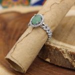 انگشتر زمرد الماس تراش نقره زنانه طرح شقایق - Image 3