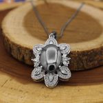 گردنبند حدید صینی زنانه نقره طرح قمرتاج + حکاکی - Image 2