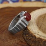 انگشتر عقیق سرخ یمنی نقره مردانه طرح نیکان - Image 2