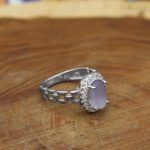 انگشتر عقیق کبود یمنی نقره زنانه طرح جمیله - Image 3