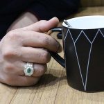 انگشتر زمرد الماس تراش نقره مردانه دست ساز طرح جهان - Image 5