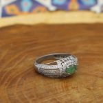 انگشتر زمرد الماس تراش نقره زنانه طرح پریناز - Image 2