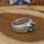 انگشتر زمرد الماس تراش نقره مردانه دست ساز طرح سامان - Image 2