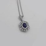 گردنبند یاقوت کبود الماس تراش نقره زنانه طرح سونا - Image 2