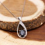 گردنبند یاقوت کبود الماس تراش نقره زنانه طرح ساره - Image 2