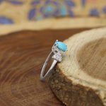 انگشتر فیروزه نیشابوری نقره زنانه طرح پردیس - Image 3