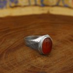 انگشتر عقیق سرخ نقره دست ساز مردانه طرح مصدق + حرز امام جواد (ع) - Image 3