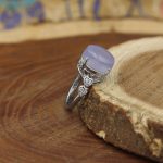 انگشتر عقیق کبود یمنی نقره زنانه طرح دلارام - Image 2