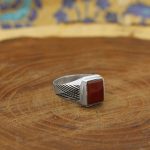 انگشتر عقیق سرخ نقره دست ساز مردانه طرح مفتح + حرز امام جواد (ع) - Image 2