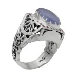 انگشتر عقیق کبود یمنی نقره مردانه دست ساز طرح رادین + 12 قطعه یاقوت سرخ