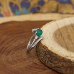 انگشتر عقیق سبز نقره زنانه طرح شادی - Image 2