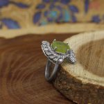 انگشتر زبرجد الماس تراش نقره زنانه طرح ماه بانو - Image 2