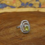 انگشتر زبرجد الماس تراش نقره زنانه طرح نرجس - Image 2