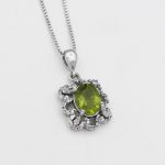 گردنبند زبرجد الماس تراش نقره زنانه طرح پروانه - Image 2