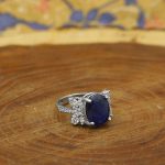 انگشتر یاقوت کبود الماس تراش نقره زنانه طرح مرجان - Image 3