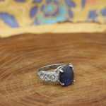 انگشتر یاقوت کبود الماس تراش نقره زنانه طرح کیانا - Image 3