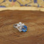 انگشتر توپاز الماس تراش نقره زنانه طرح غنچه - Image 3