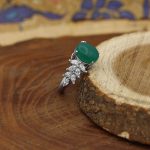 انگشتر عقیق سبز نقره زنانه طرح پرستو - Image 3