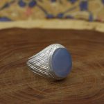 انگشتر عقیق کبود یمنی نقره مردانه دست ساز طرح وحید + حرز امام جواد (ع) - Image 3