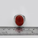 انگشتر عقیق سرخ یمنی نقره مردانه دست ساز طرح قلم زنی مینیاتوری طهماسب - Image 4