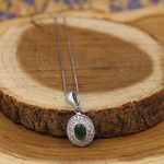 گردنبند زمرد زامبیا الماس تراش نقره زنانه طرح یاسمن - Image 3