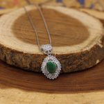 گردنبند زمرد زامبیا الماس تراش نقره زنانه طرح راضیه - Image 2