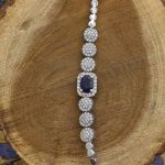 دستبند یاقوت کبود الماس تراش نقره زنانه طرح روحینا - Image 2