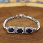 دستبند یاقوت کبود الماس تراش نقره زنانه طرح شکیلا - Image 3