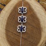 دستبند یاقوت کبود الماس تراش نقره زنانه طرح گلشیفته - Image 2