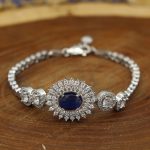 دستبند یاقوت کبود الماس تراش نقره زنانه طرح لادن - Image 3