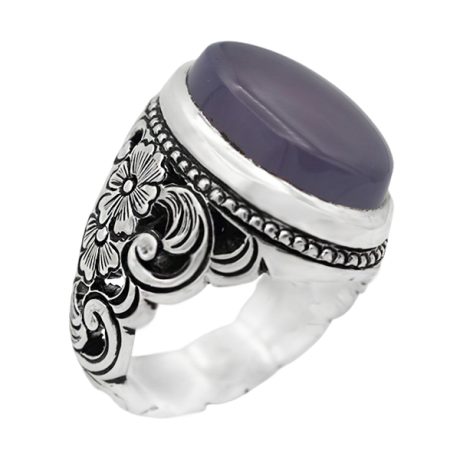 انگشتر عقیق کبود یمنی نقره مردانه دست ساز طرح قلم زنی پویا