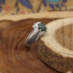 انگشتر زمرد الماس تراش نقره مردانه دست ساز طرح داریوش - Image 2