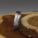 انگشتر یاقوت سرخ الماس تراش نقره مردانه دست ساز طرح کشمیر - Image 2