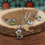 نیم ست زبرجد الماس تراش نقره زنانه طرح دینا - Image 3