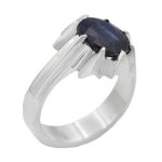 انگشتر یاقوت کبود الماس تراش نقره مردانه دست ساز طرح سیاوش