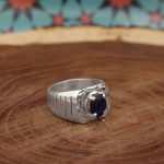 انگشتر یاقوت کبود الماس تراش نقره مردانه دست ساز طرح میثم - Image 2