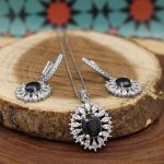 نیم ست یاقوت کبود الماس تراش نقره زنانه طرح گلنوش - Image 2