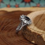 نیم ست یاقوت کبود الماس تراش نقره زنانه طرح رومینا - Image 2